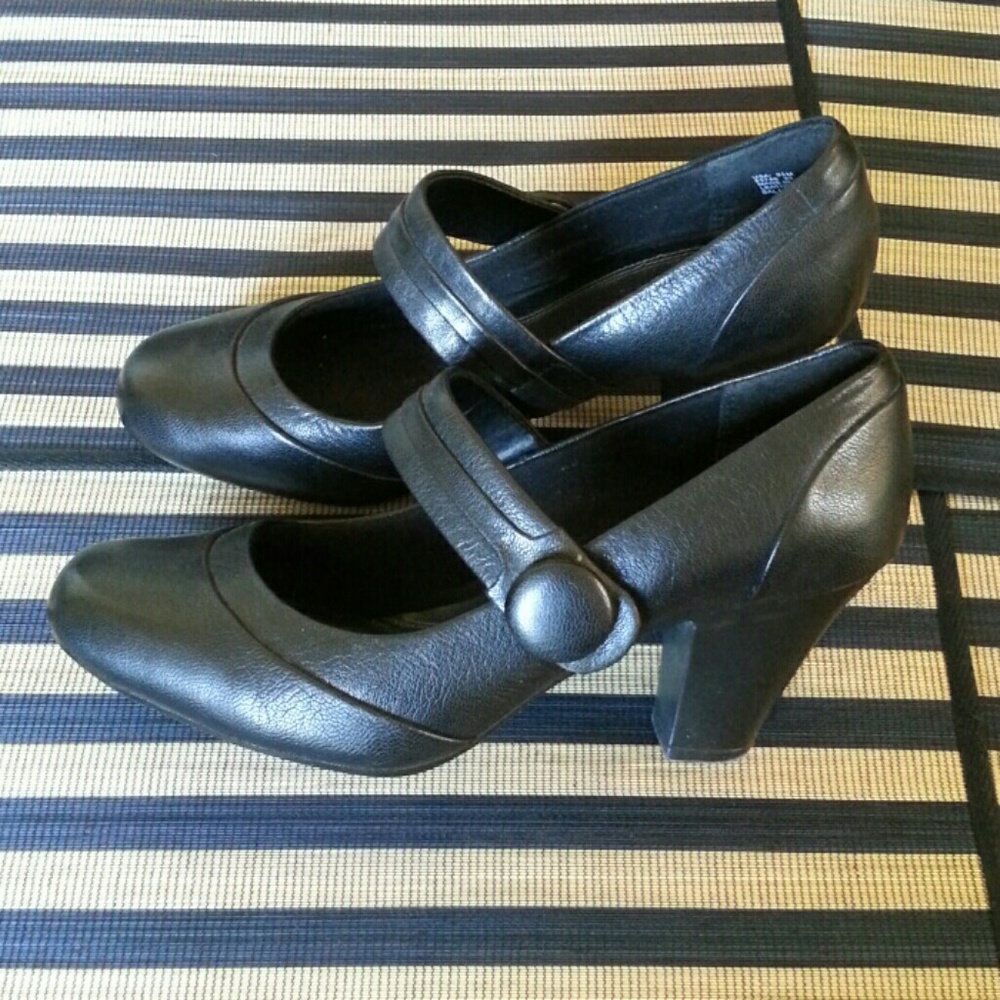 Women's shoes